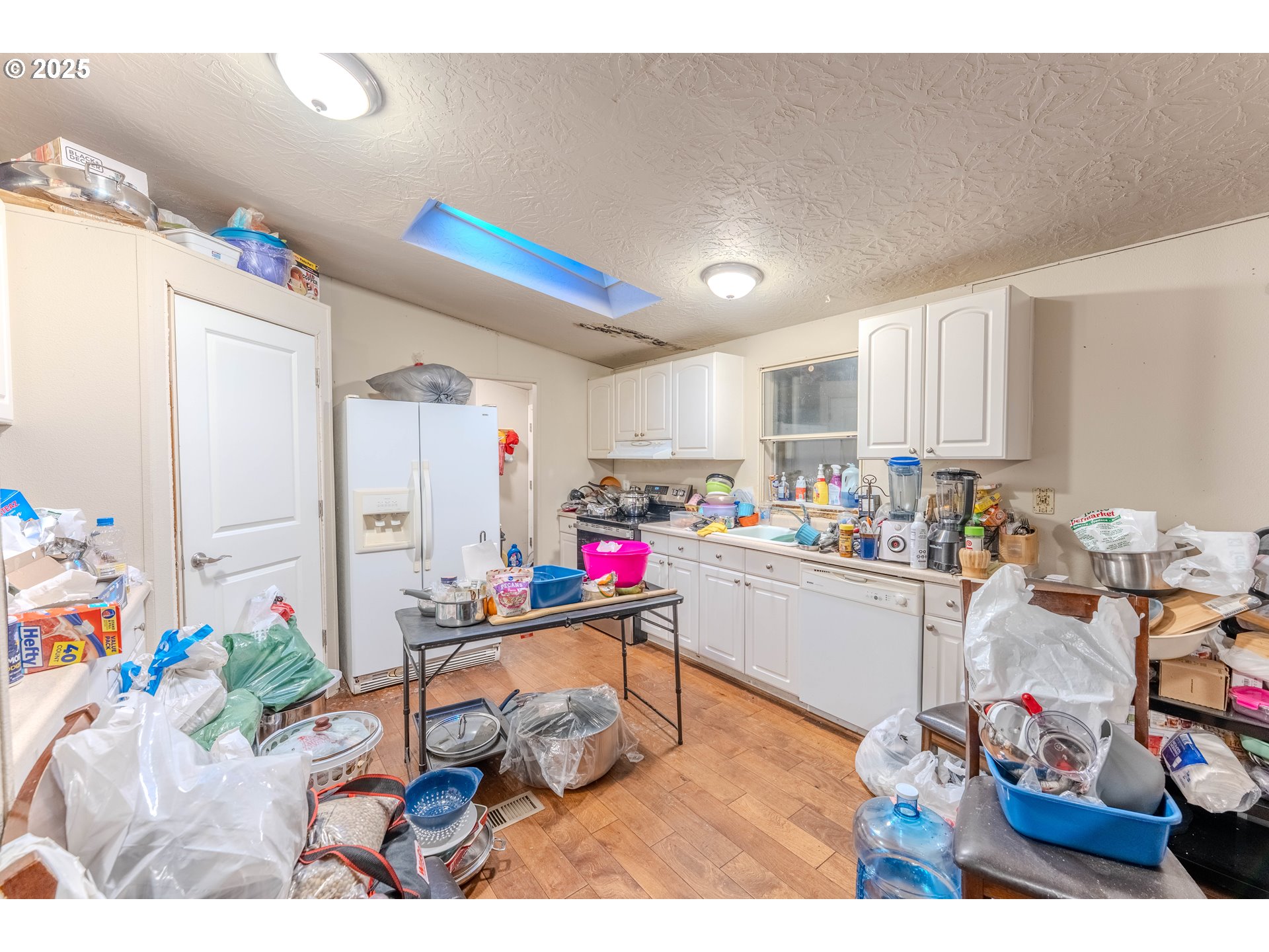 301 E COLUMBIA DR 73