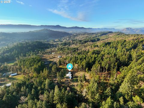 A home in Roseburg