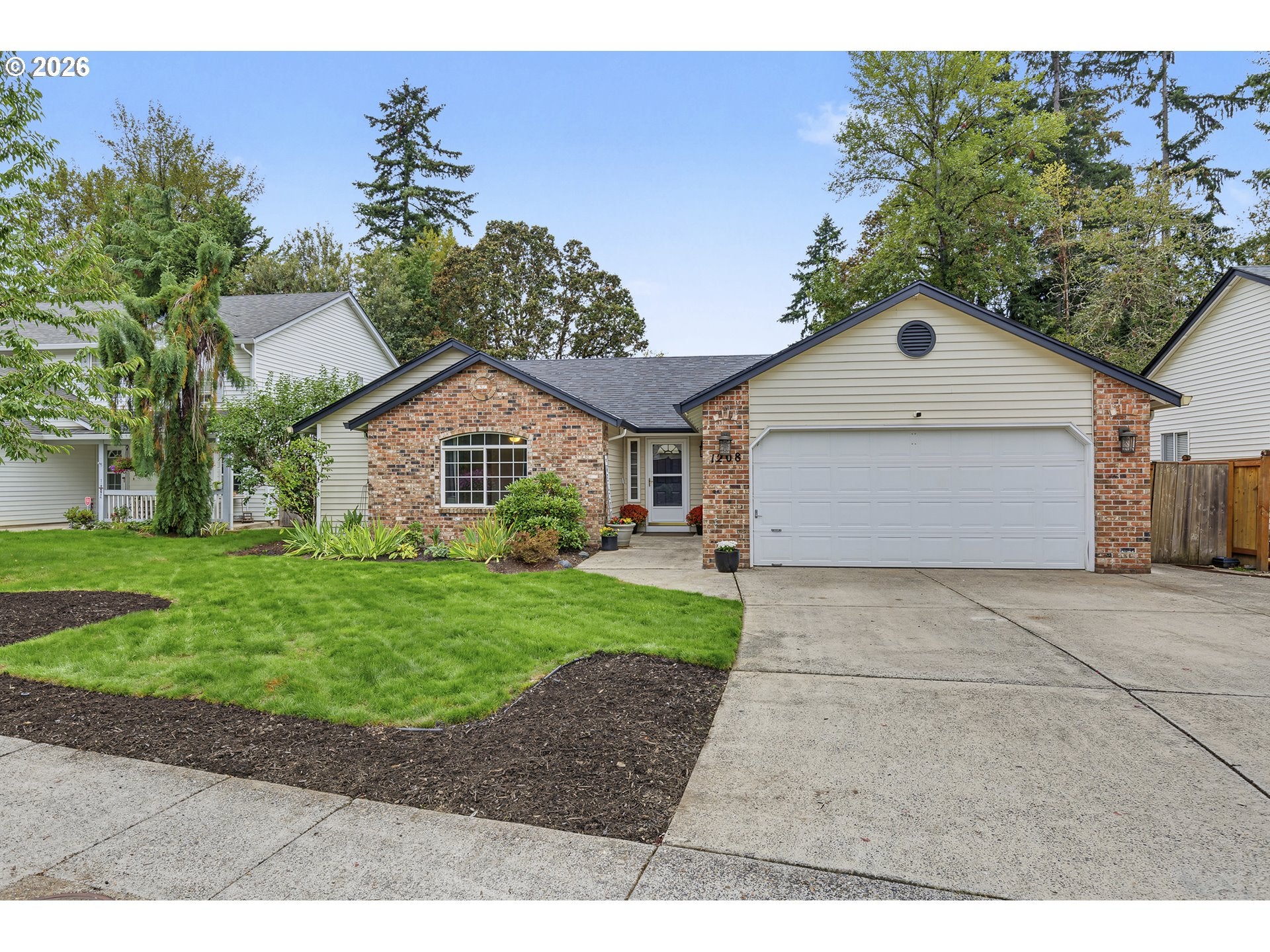 1208 NE 17TH AVE