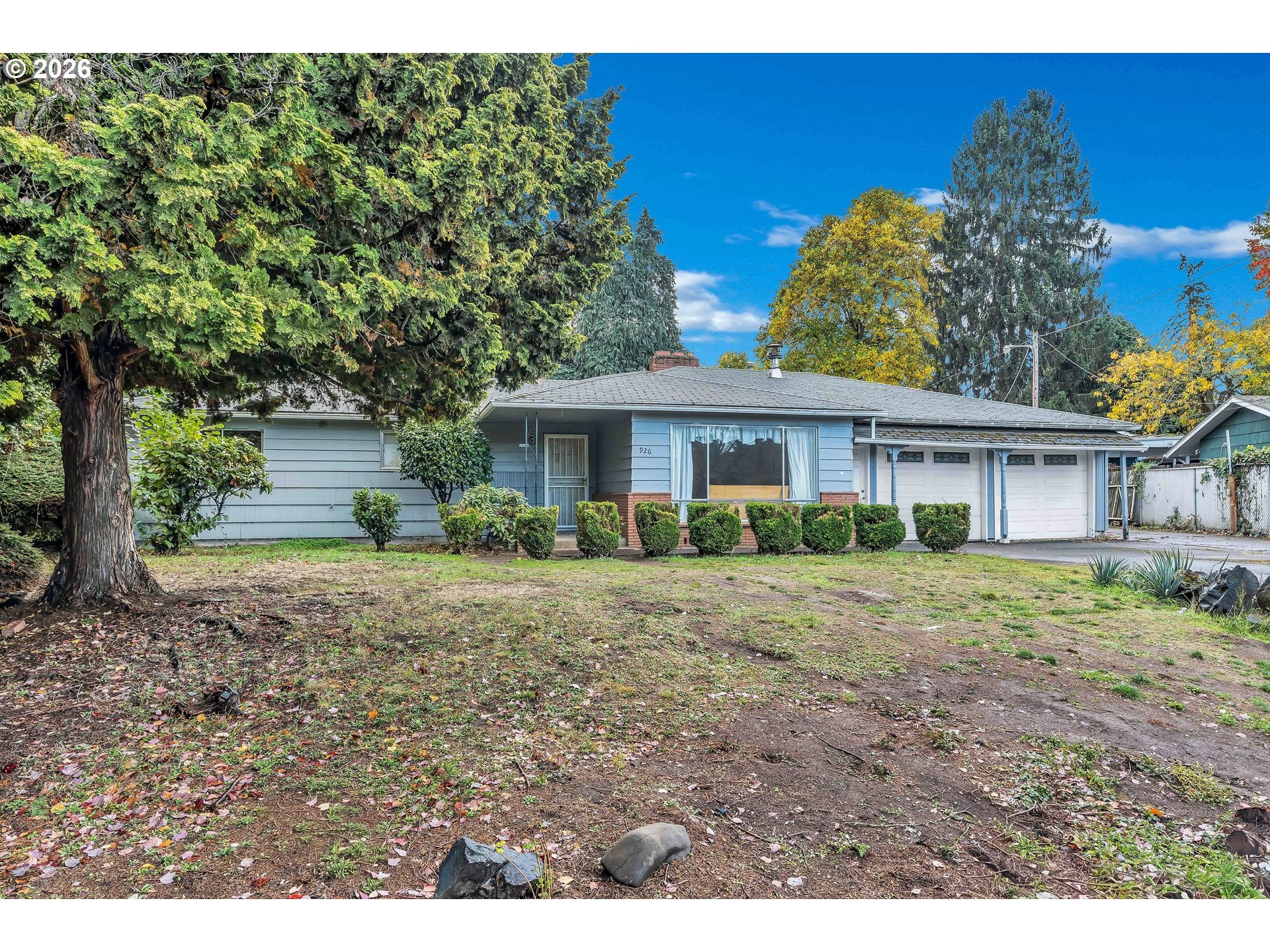 926 APPLE BLOSSOM AVE NE