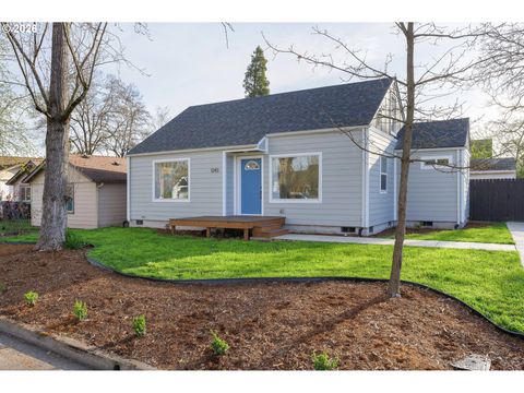 1243 HAYES ST Eugene OR 97402