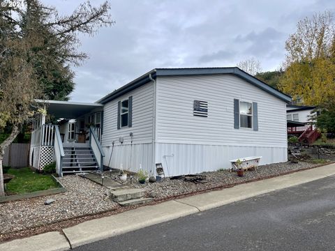 A home in Roseburg