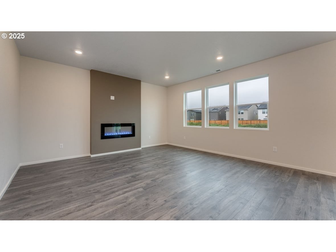 324 Greencrest ST NE