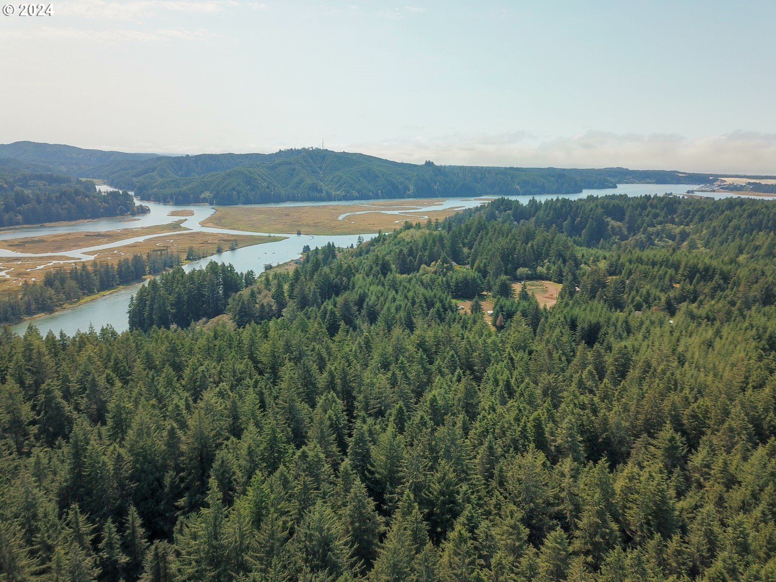 Florence, Oregon 97439, United States, 5 Bedrooms Bedrooms, ,2 BathroomsBathrooms,Residential,Pending,43918