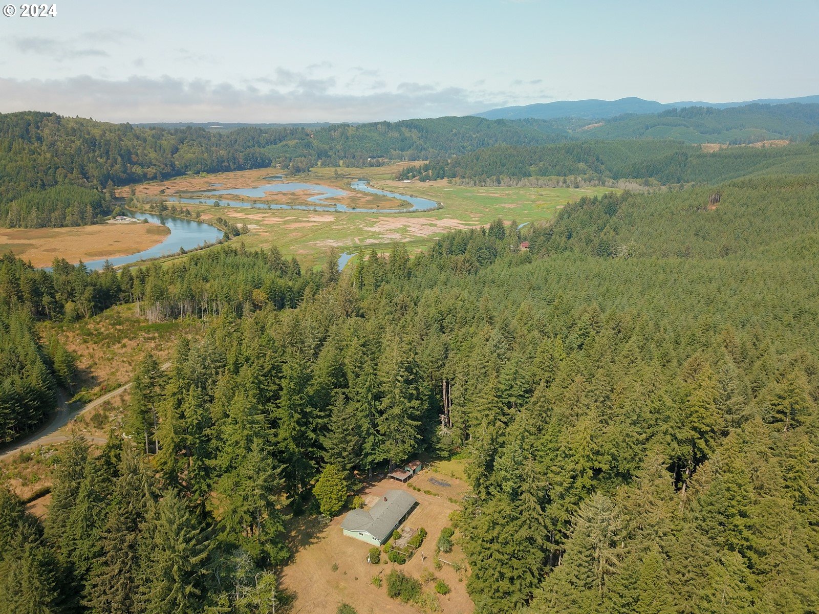 Florence, Oregon 97439, United States, 5 Bedrooms Bedrooms, ,2 BathroomsBathrooms,Residential,Pending,43918