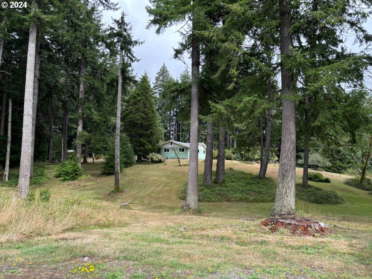 Florence, Oregon 97439, United States, 5 Bedrooms Bedrooms, ,2 BathroomsBathrooms,Residential,Pending,43918