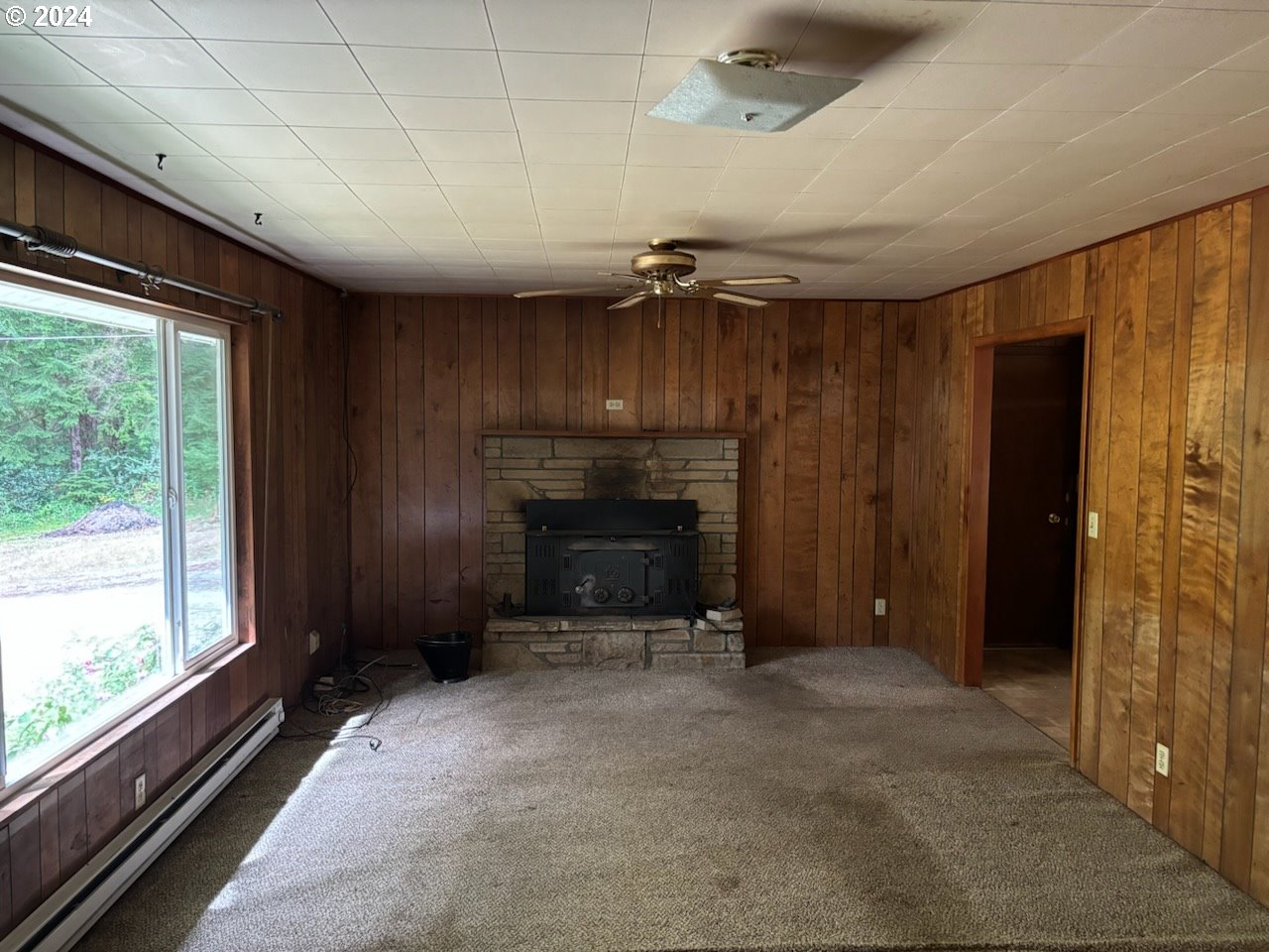 Florence, Oregon 97439, United States, 5 Bedrooms Bedrooms, ,2 BathroomsBathrooms,Residential,Pending,43918