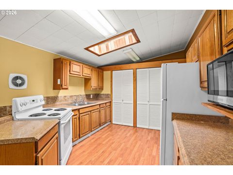 Tiny photo for 82481 Greenwood St, Creswell, OR 97426 (MLS # 624640203)