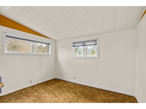 Tiny photo for 82481 Greenwood St, Creswell, OR 97426 (MLS # 624640203)