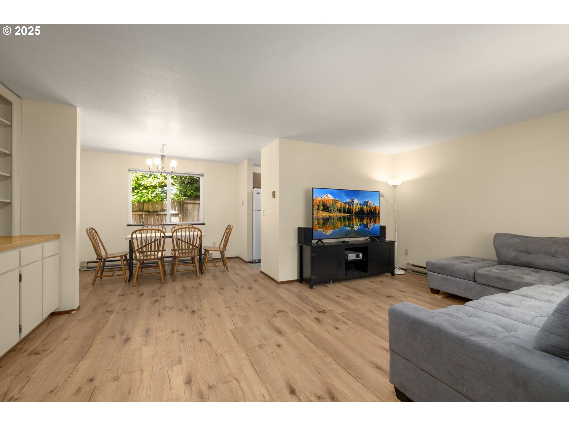 1618 VILLAGE PARK PL