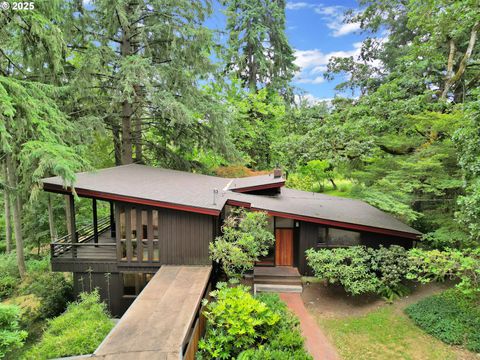 450 HORIZON RD Eugene OR 97405