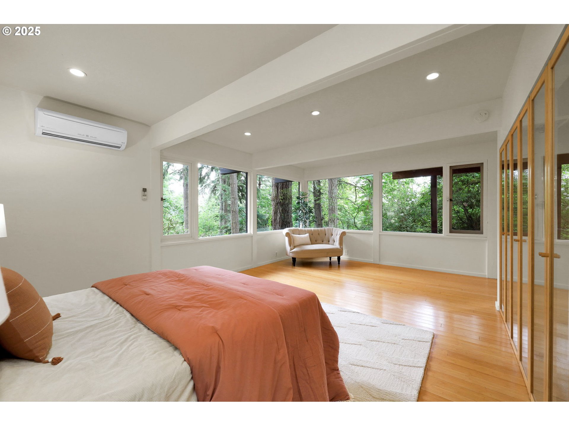 Eugene, Oregon 97405, United States, 4 Bedrooms Bedrooms, ,2 BathroomsBathrooms,Residential,Pending,152893