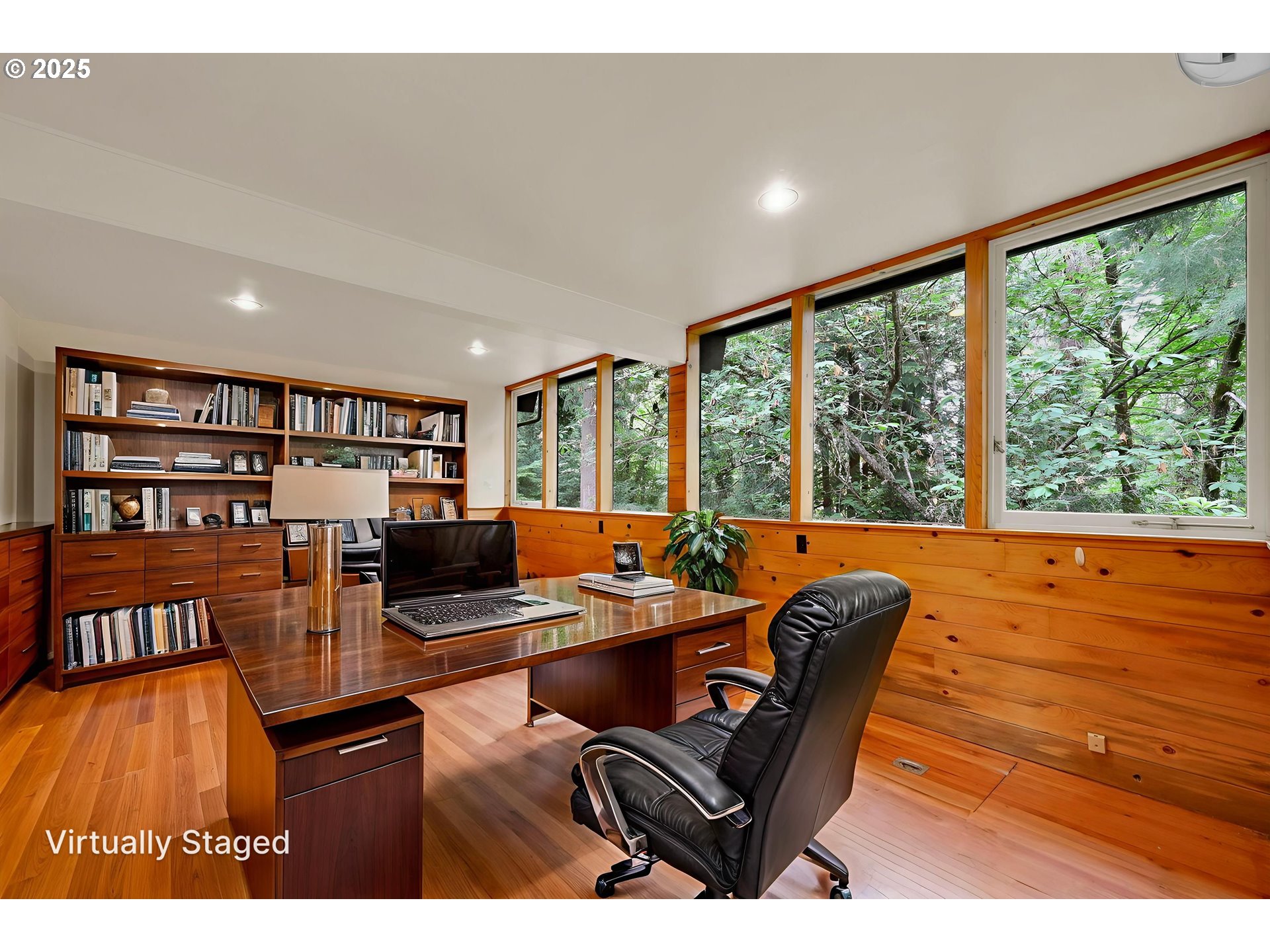 Eugene, Oregon 97405, United States, 4 Bedrooms Bedrooms, ,2 BathroomsBathrooms,Residential,Pending,152893