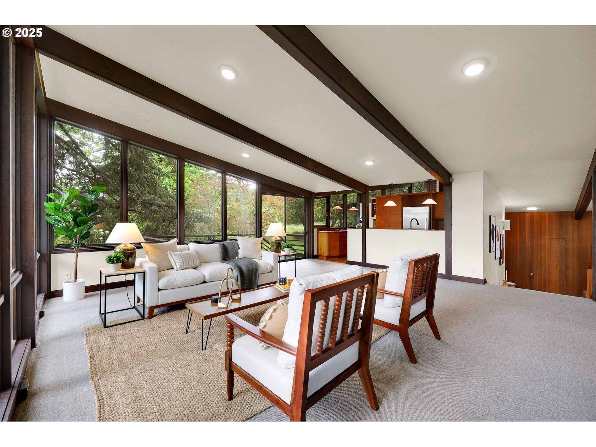 Eugene, Oregon 97405, United States, 4 Bedrooms Bedrooms, ,2 BathroomsBathrooms,Residential,Pending,152893