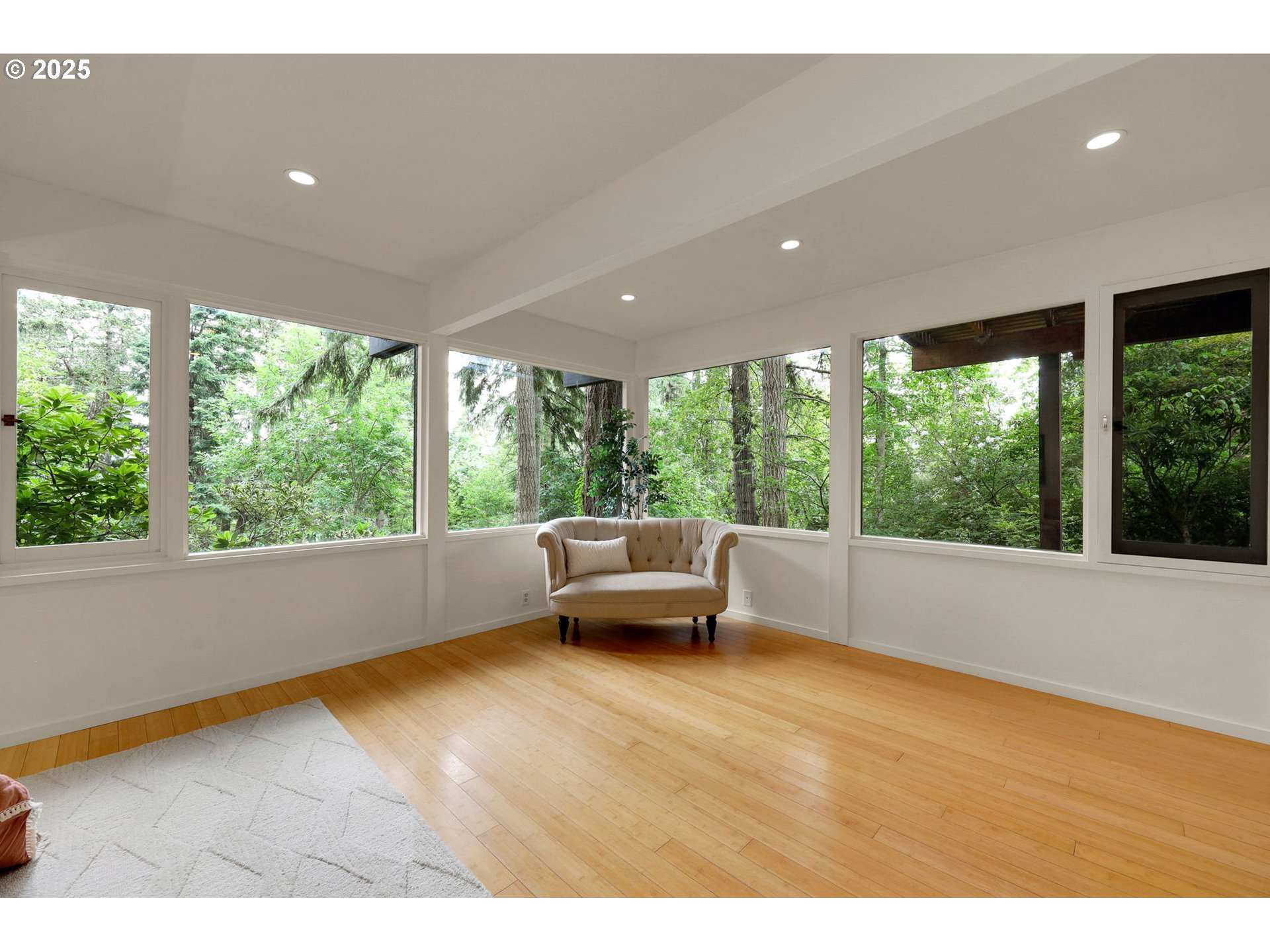 Eugene, Oregon 97405, United States, 4 Bedrooms Bedrooms, ,2 BathroomsBathrooms,Residential,Pending,152893