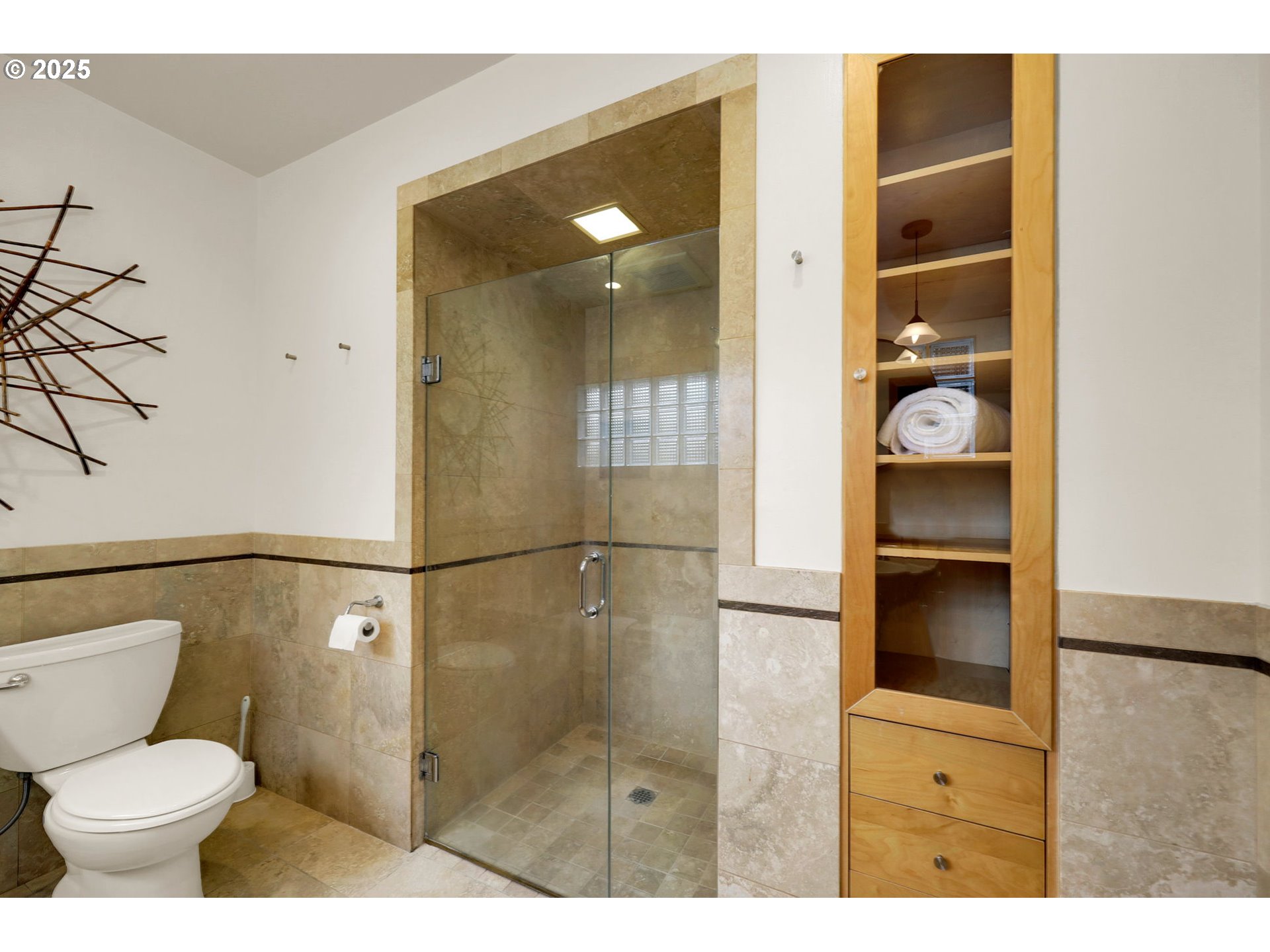 Eugene, Oregon 97405, United States, 4 Bedrooms Bedrooms, ,2 BathroomsBathrooms,Residential,Pending,152893