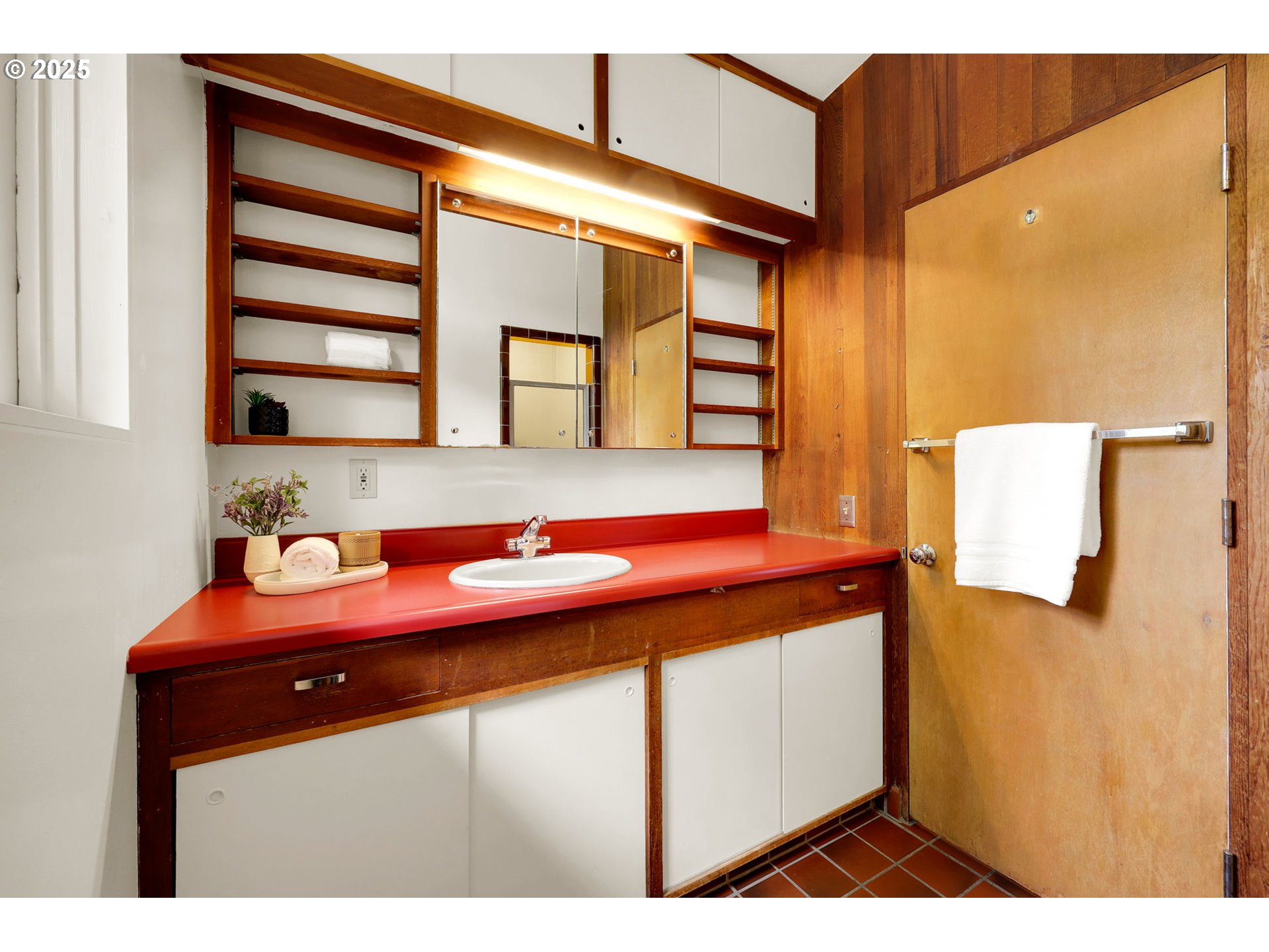 Eugene, Oregon 97405, United States, 4 Bedrooms Bedrooms, ,2 BathroomsBathrooms,Residential,Pending,152893