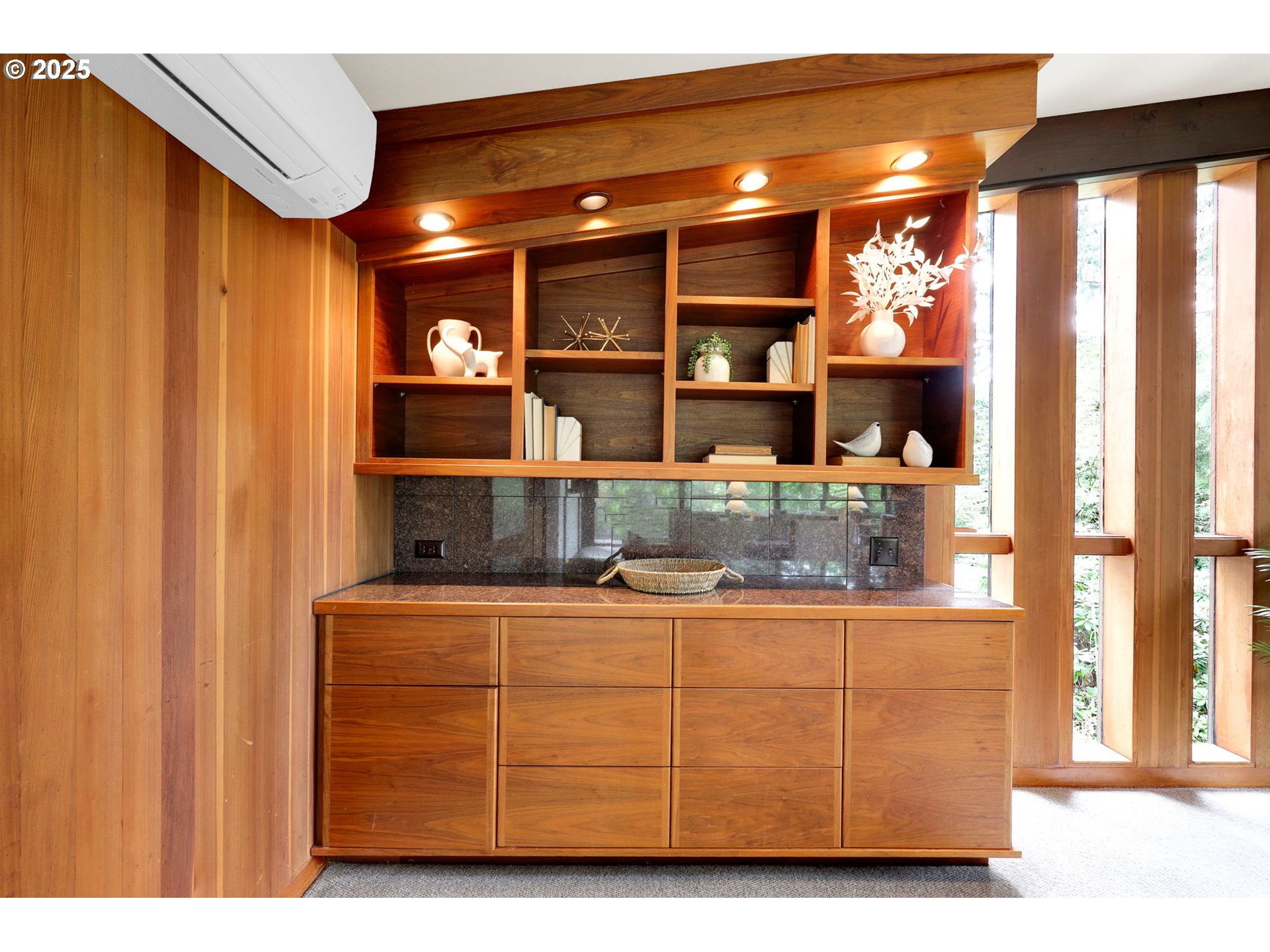 Eugene, Oregon 97405, United States, 4 Bedrooms Bedrooms, ,2 BathroomsBathrooms,Residential,Pending,152893