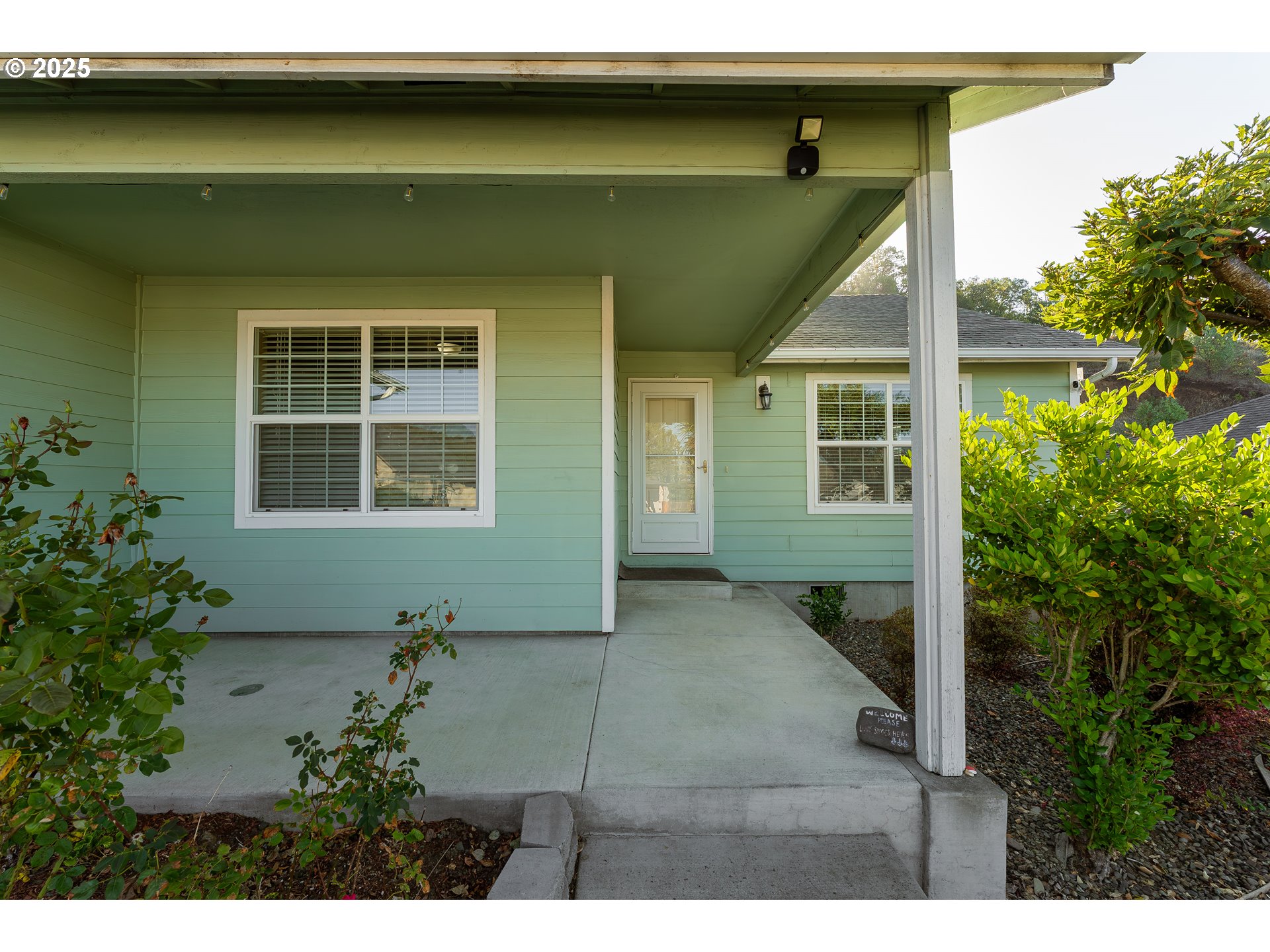 675 NE CUMMINS ST