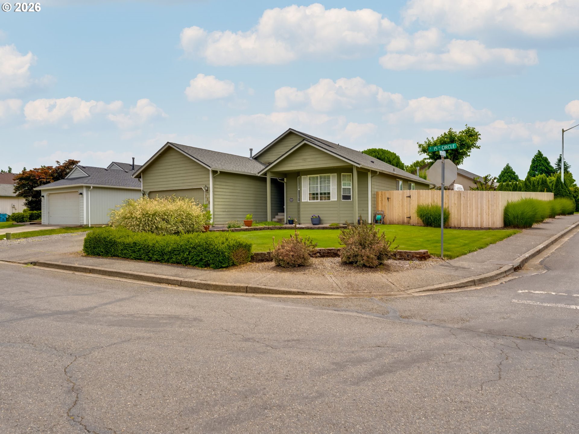 730 E 15TH CIR