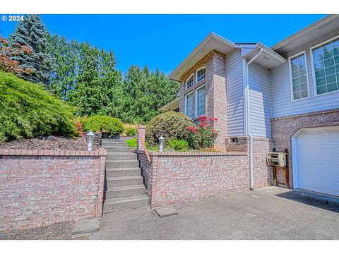 A home in Clatskanie