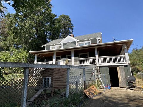 A home in Sutherlin