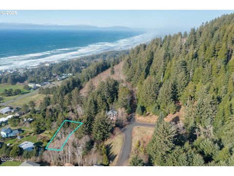 208 CHIEF ALBERT DR Yachats OR 97498