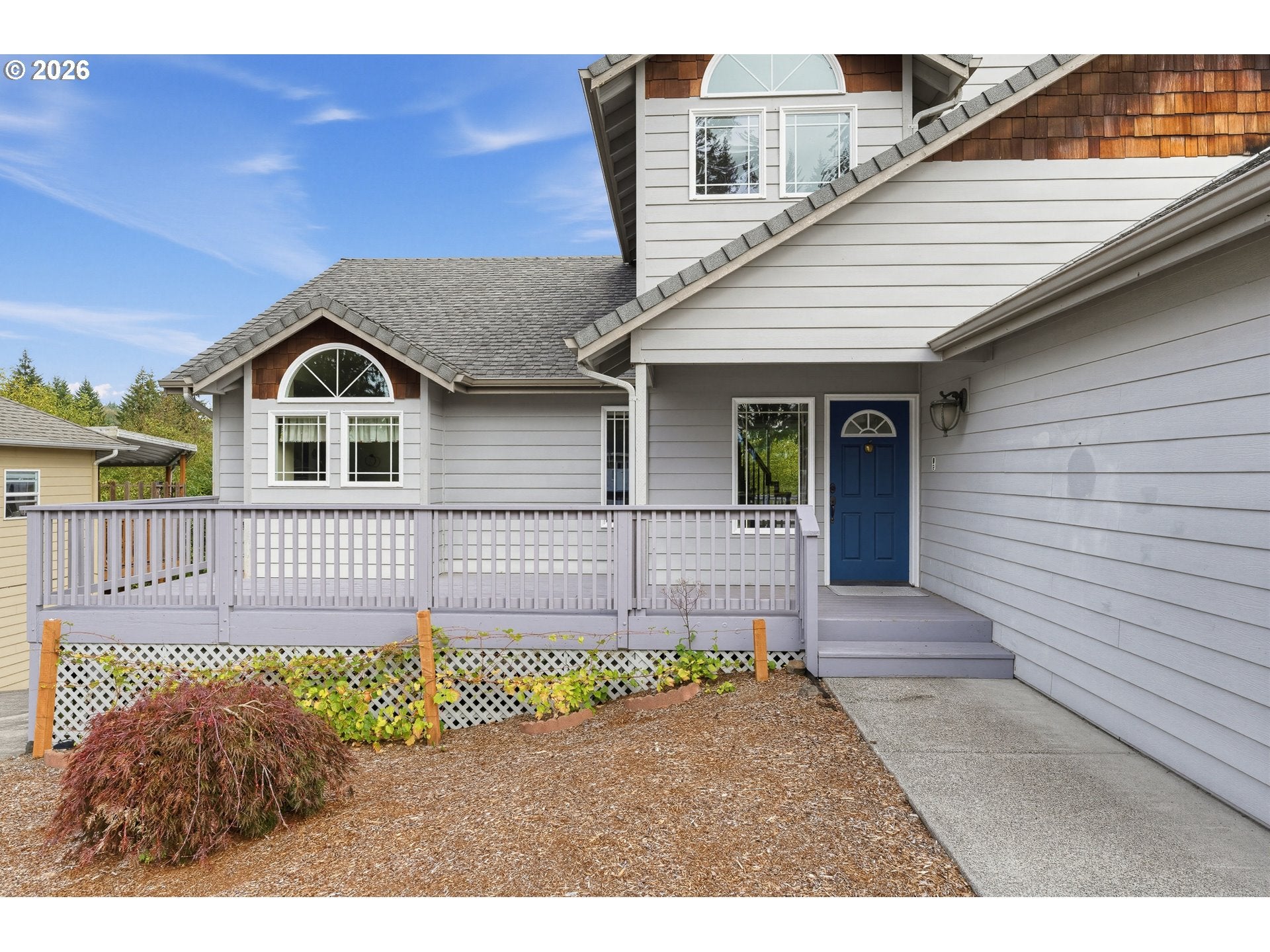 810 HOWARD DR