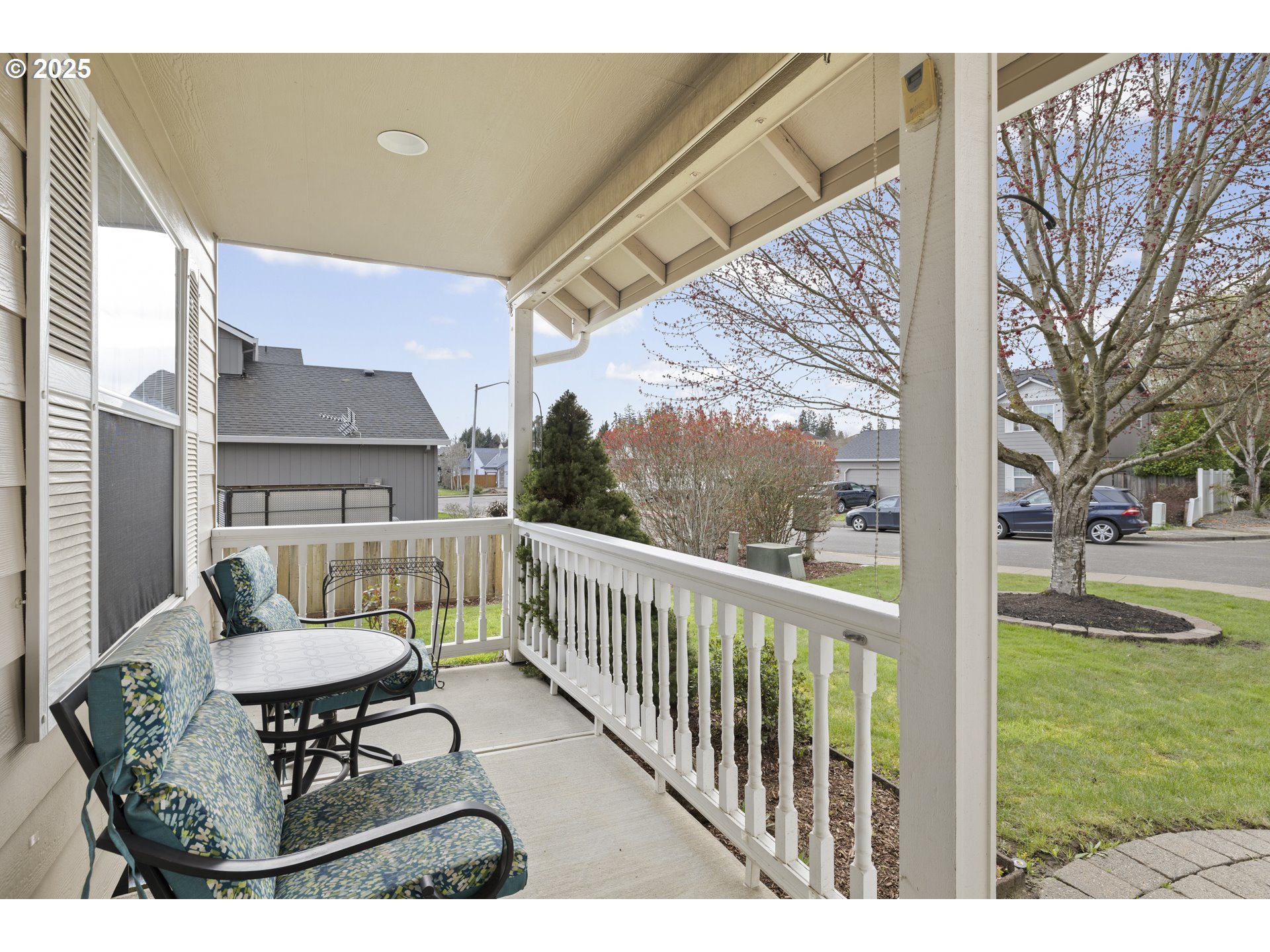 829 N JACKSON CT