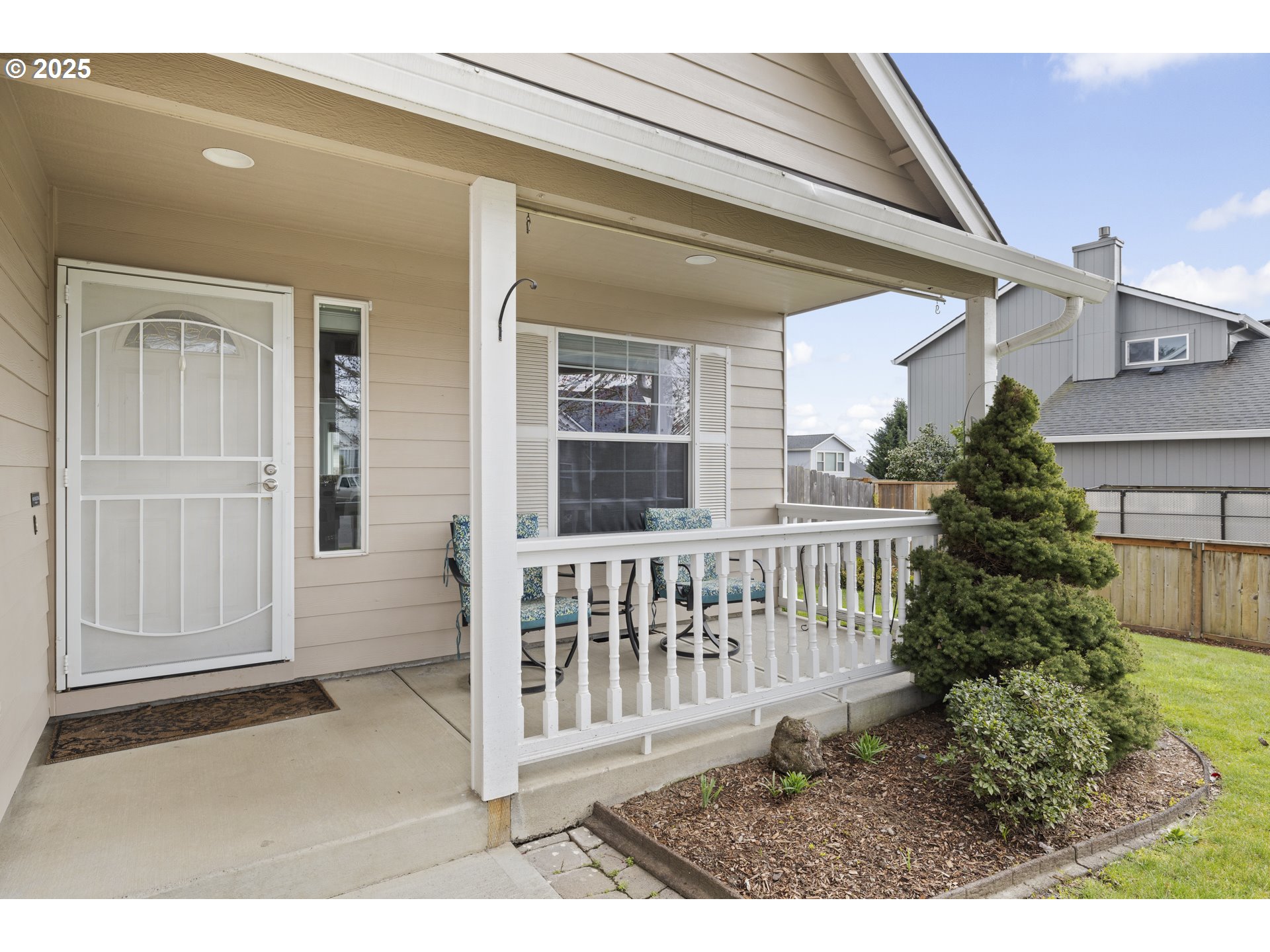 829 N JACKSON CT