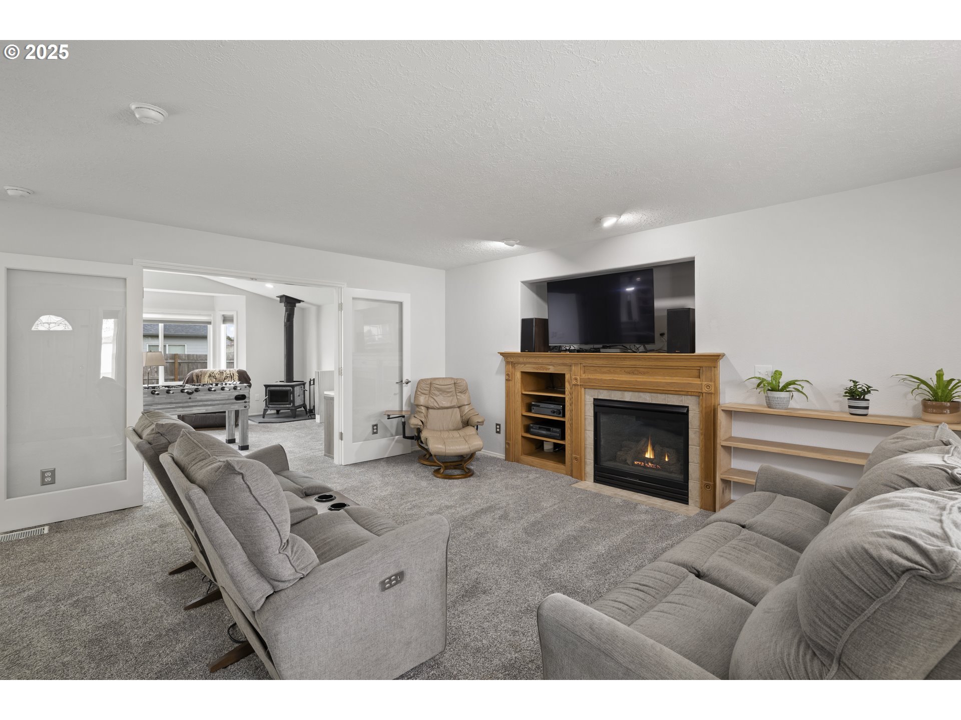 829 N JACKSON CT