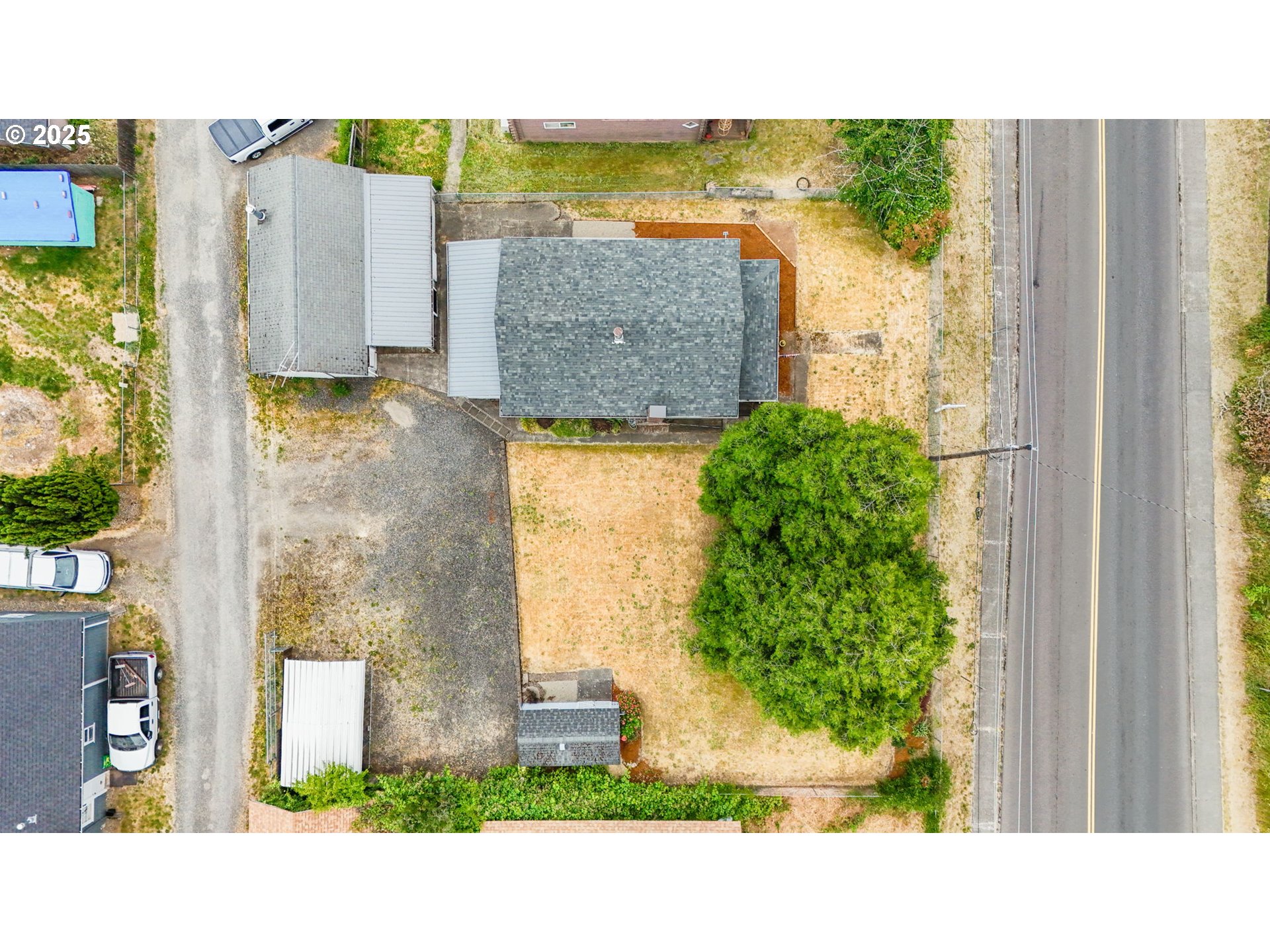 138 SE MAIN ST