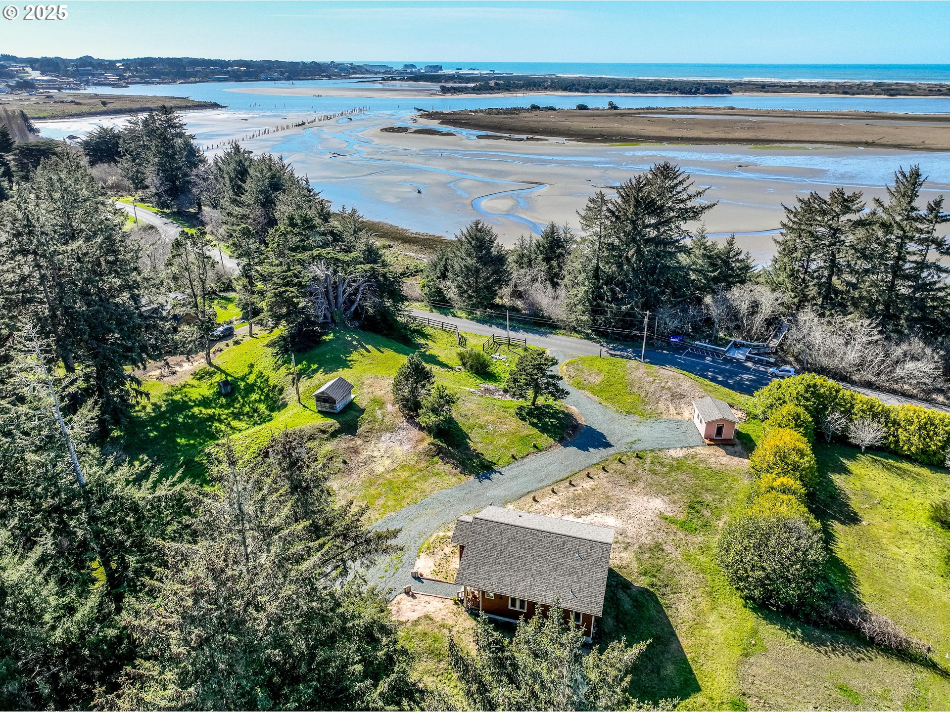 1310 Riverside DR NE