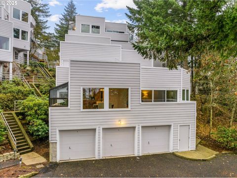 48 EAGLE CREST DR 3E Lake Oswego OR 97035