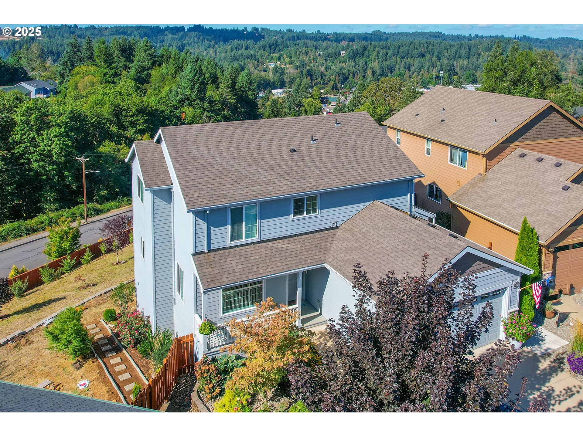 381 SE REGAN HILL LOOP
