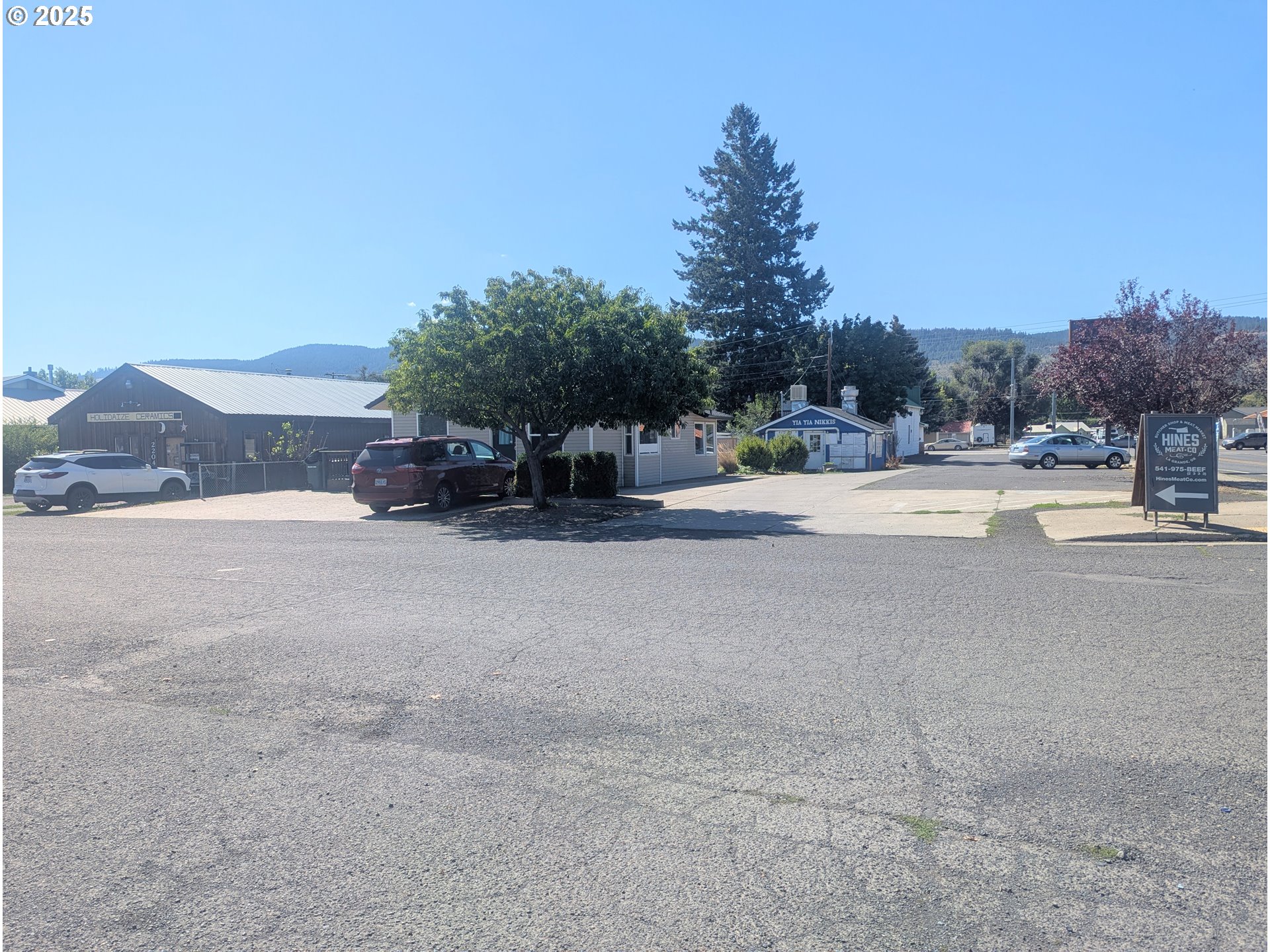 Photo 1 of 8 — 203 WILLOW ST, La Grande, OR 97850