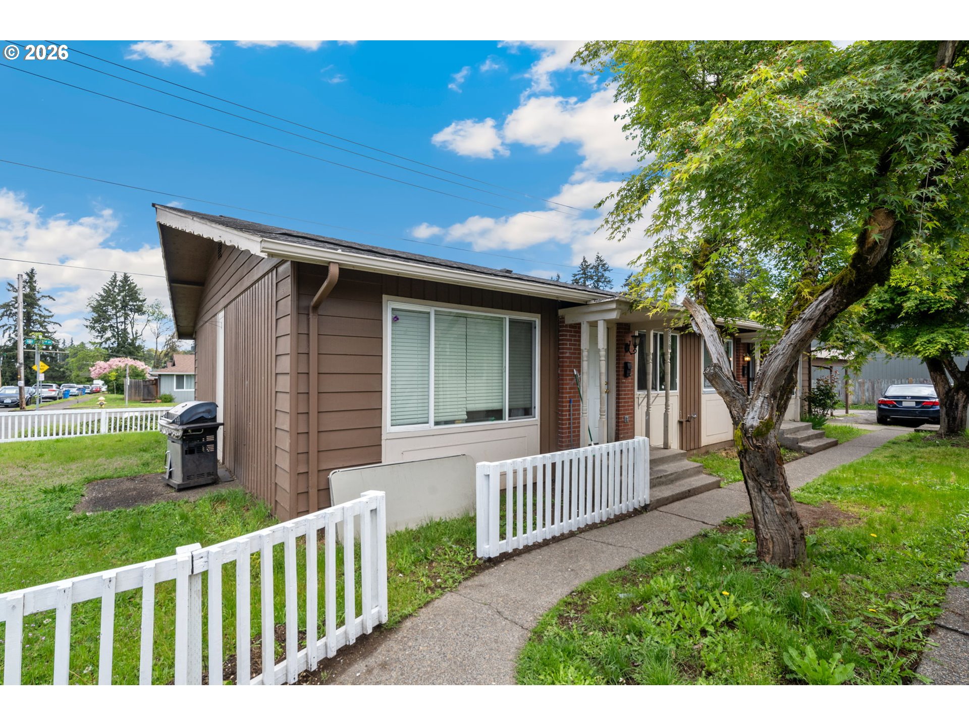 3215/3217 GRAND BLVD