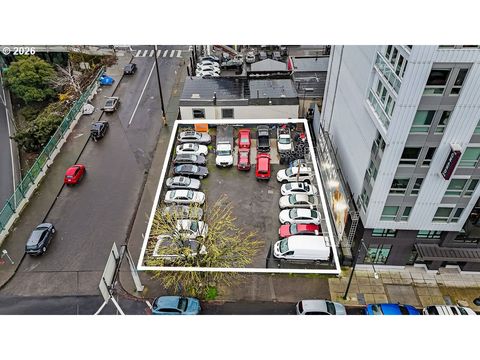 240 NE M L KING BLVD Portland OR 97232