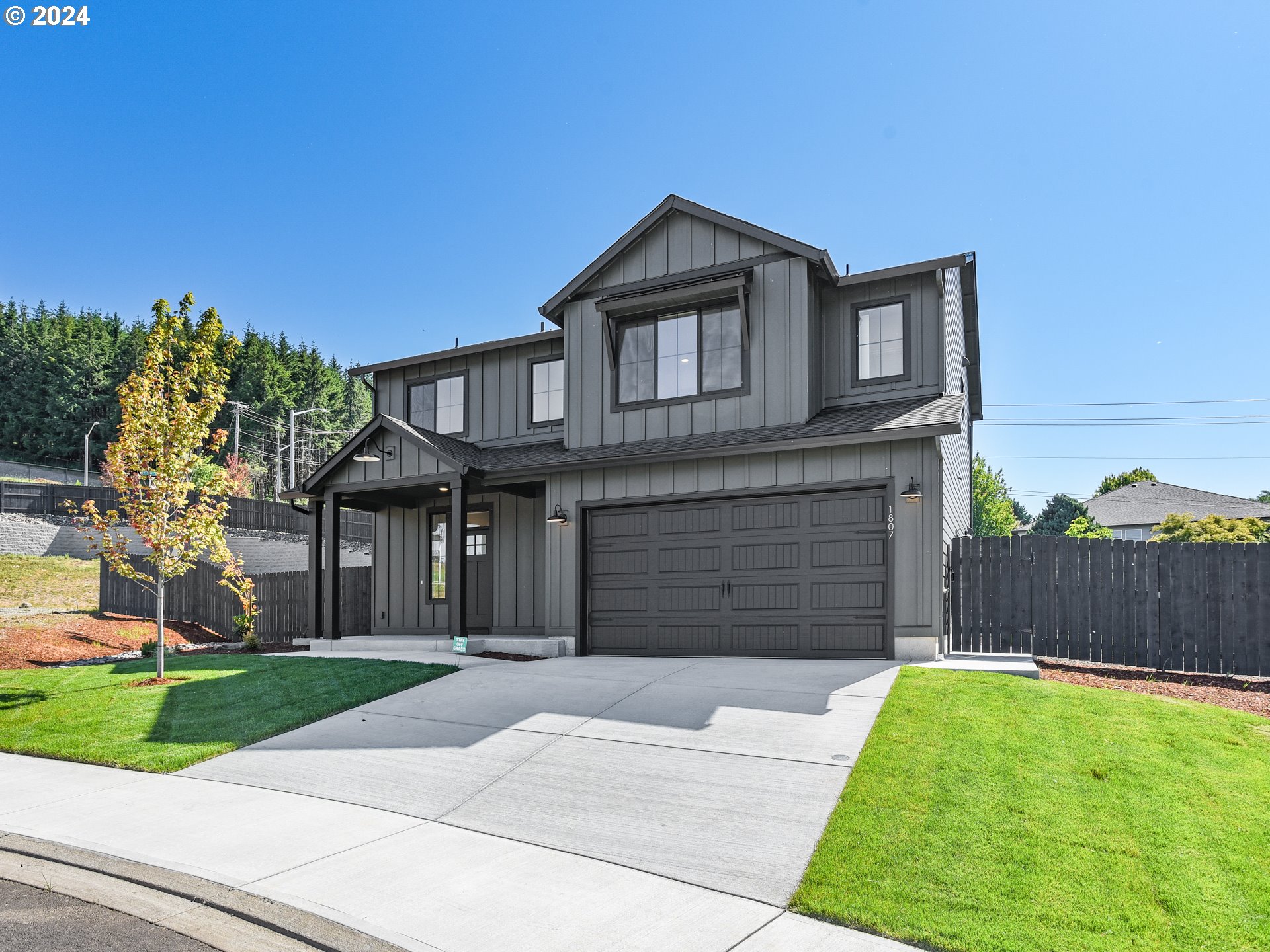 1807 W KESTREL CT