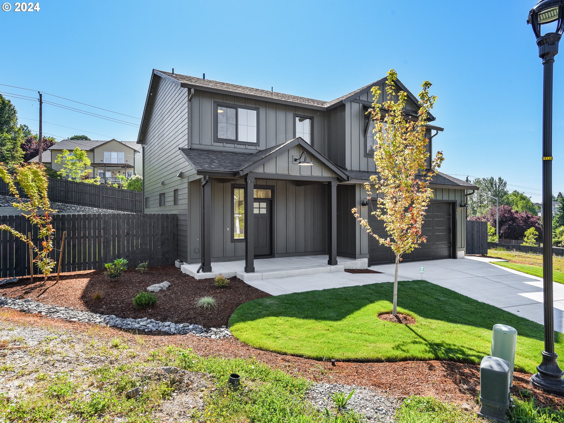 1807 W KESTREL CT