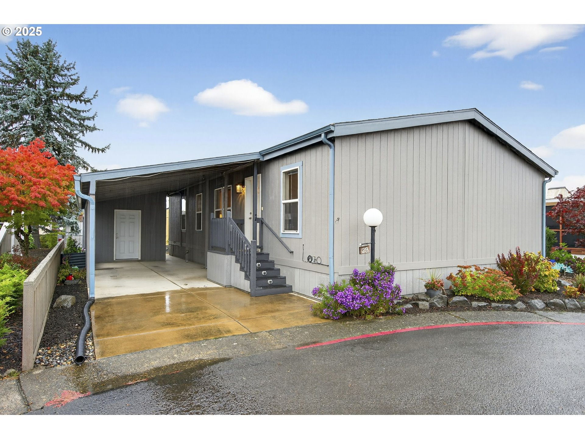 900 NE FRANCIS AVE 29