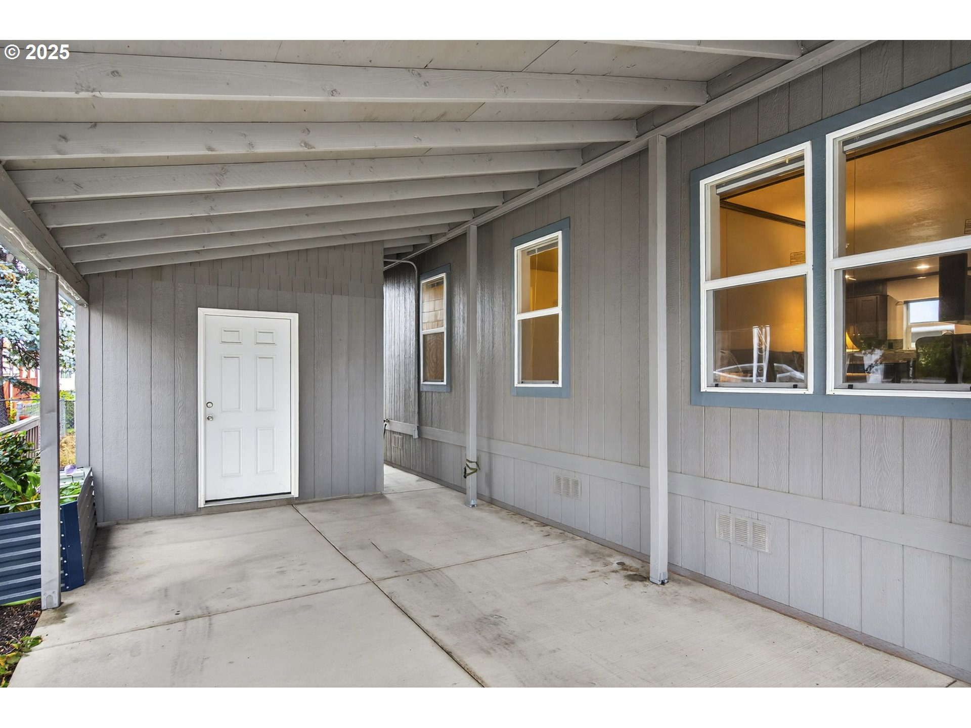 900 NE FRANCIS AVE 29