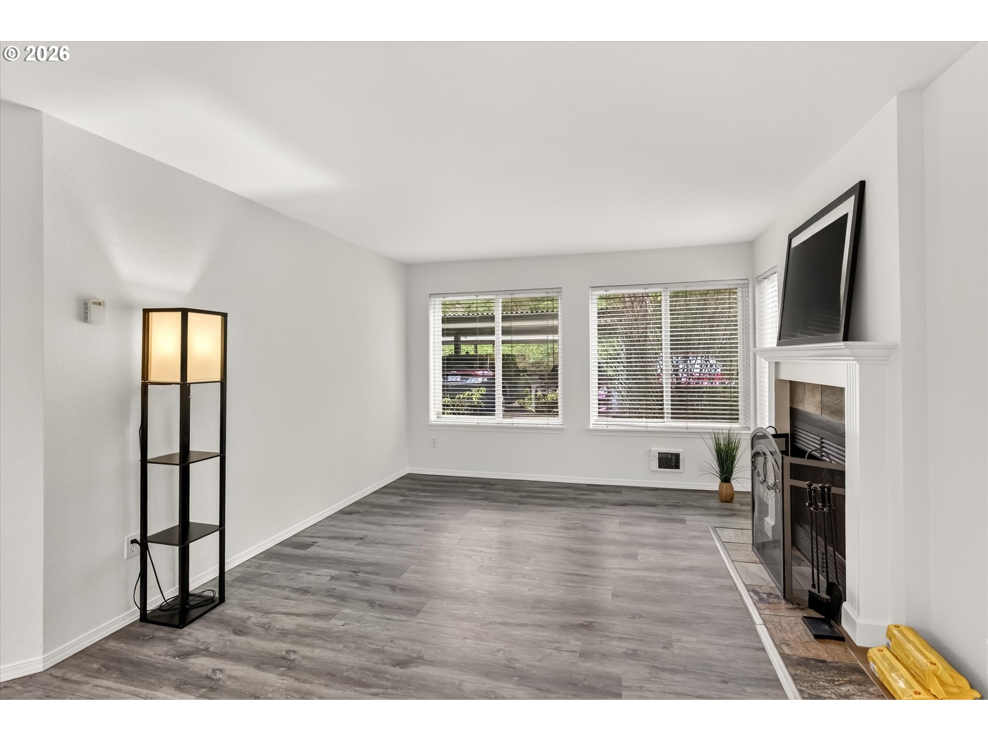 5063 SW FOOTHILLS DR F