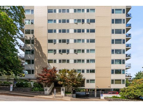 2211 SW PARK PL Portland OR 97205