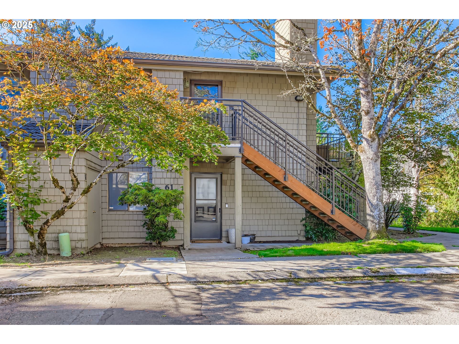 61 GALEN RD 61