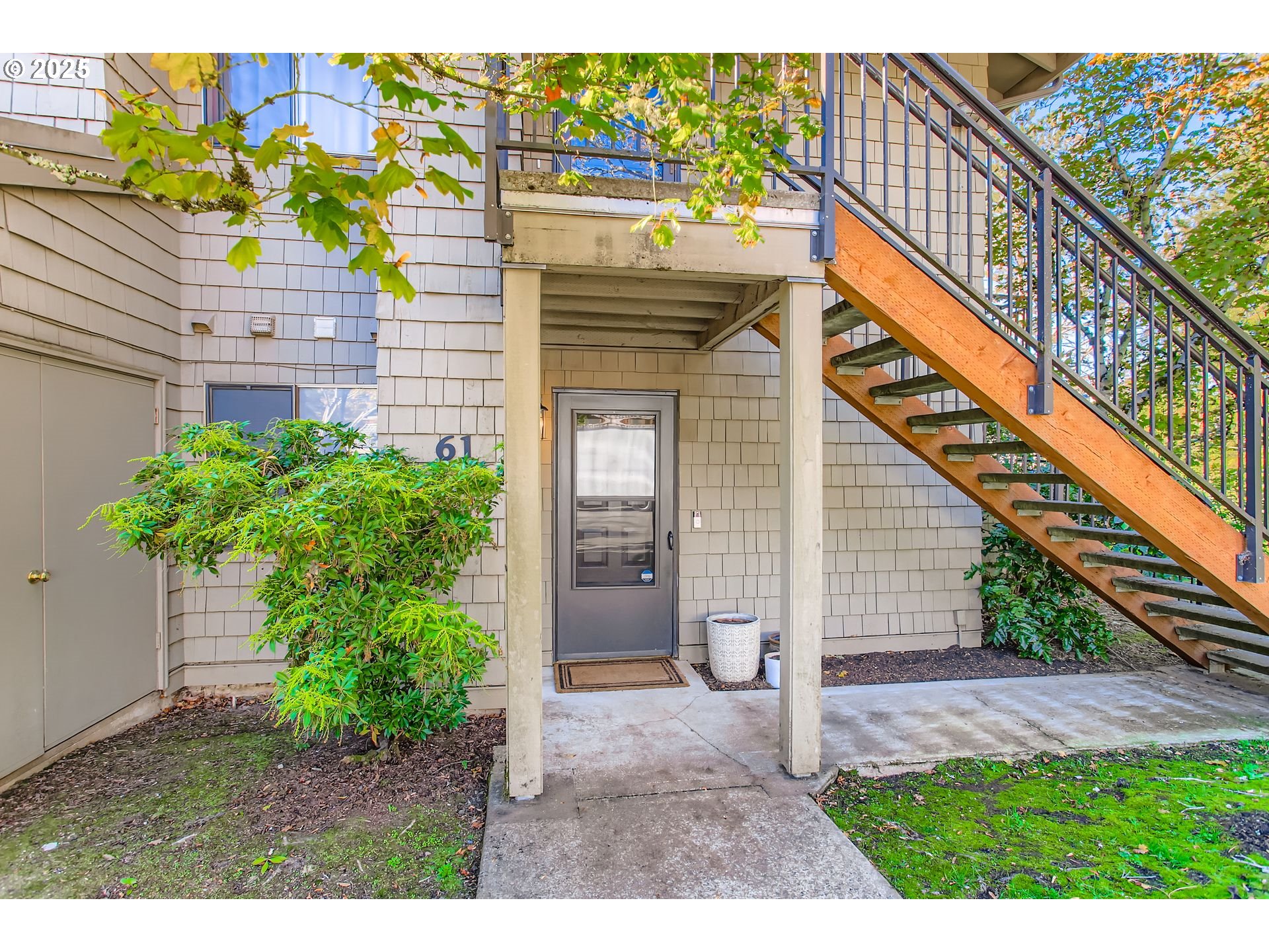 61 GALEN RD 61