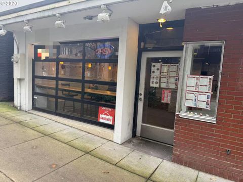 1923 SW 6TH AVE Portland OR 97201