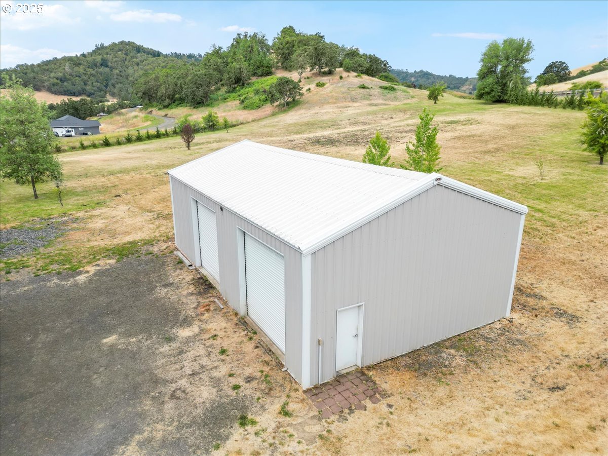 445 HATFIELD DR