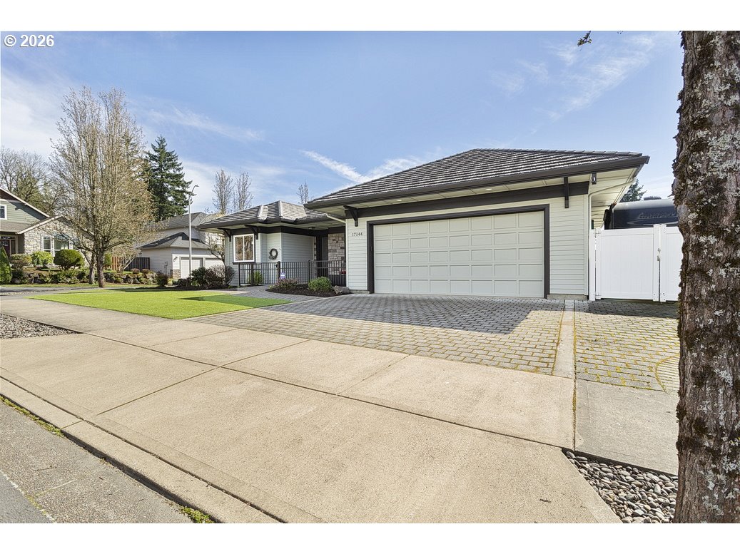 17144 SE JOHNSTON DR