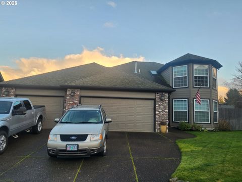 2033 WEST PARK CT NW Salem OR 97304